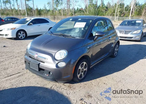 2014 Fiat 500E Battery Electric z USA, uszkodzony, nr VIN 3C3CFFGE0ET294675